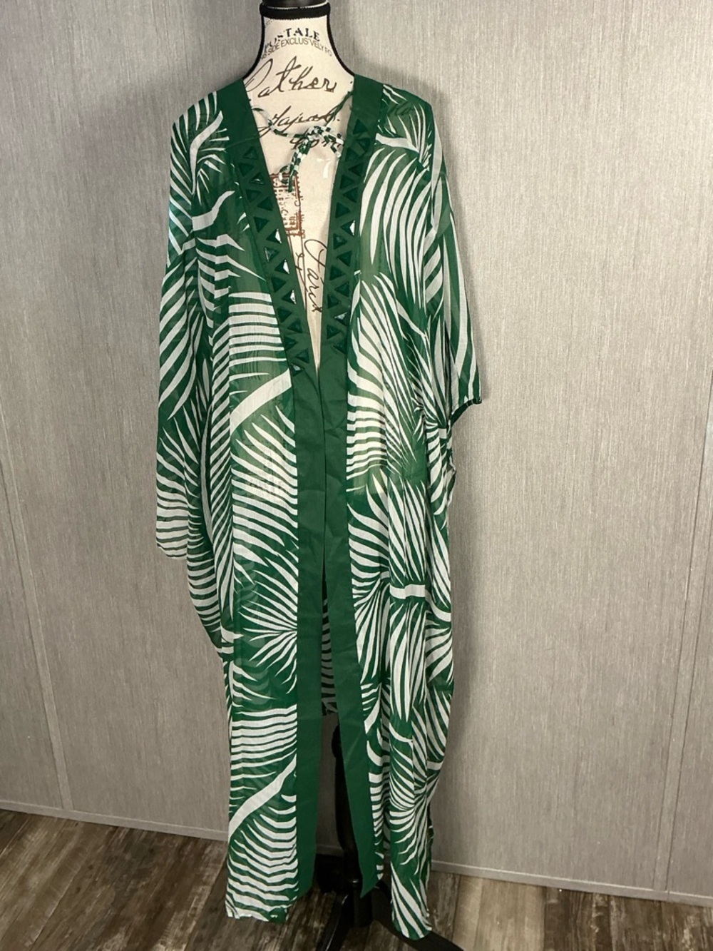 Vince Camuto Green and White Striped Plus Sheer Kimono Plus Size - Picture 2 of 16